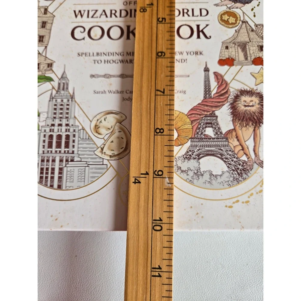 Official Wizarding World Cookbook Harry Potter Fantastic Beasts Hardcover Book